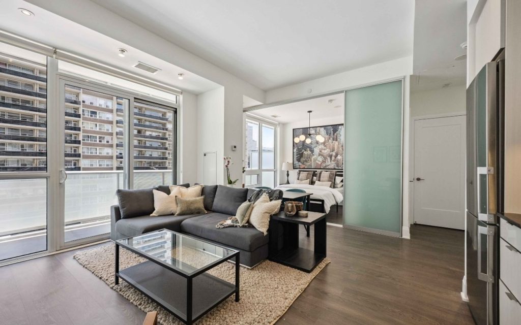 #608 – 101 Erskine Avenue